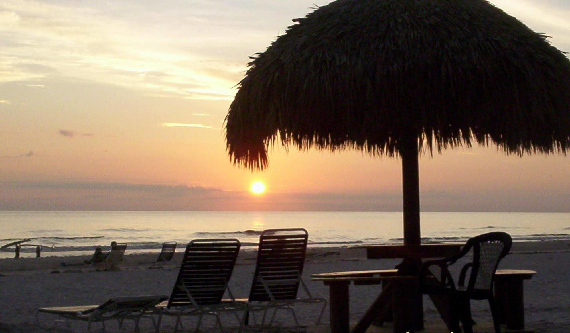 Aparthotel Seabreeze At Anna Maria Island 2*